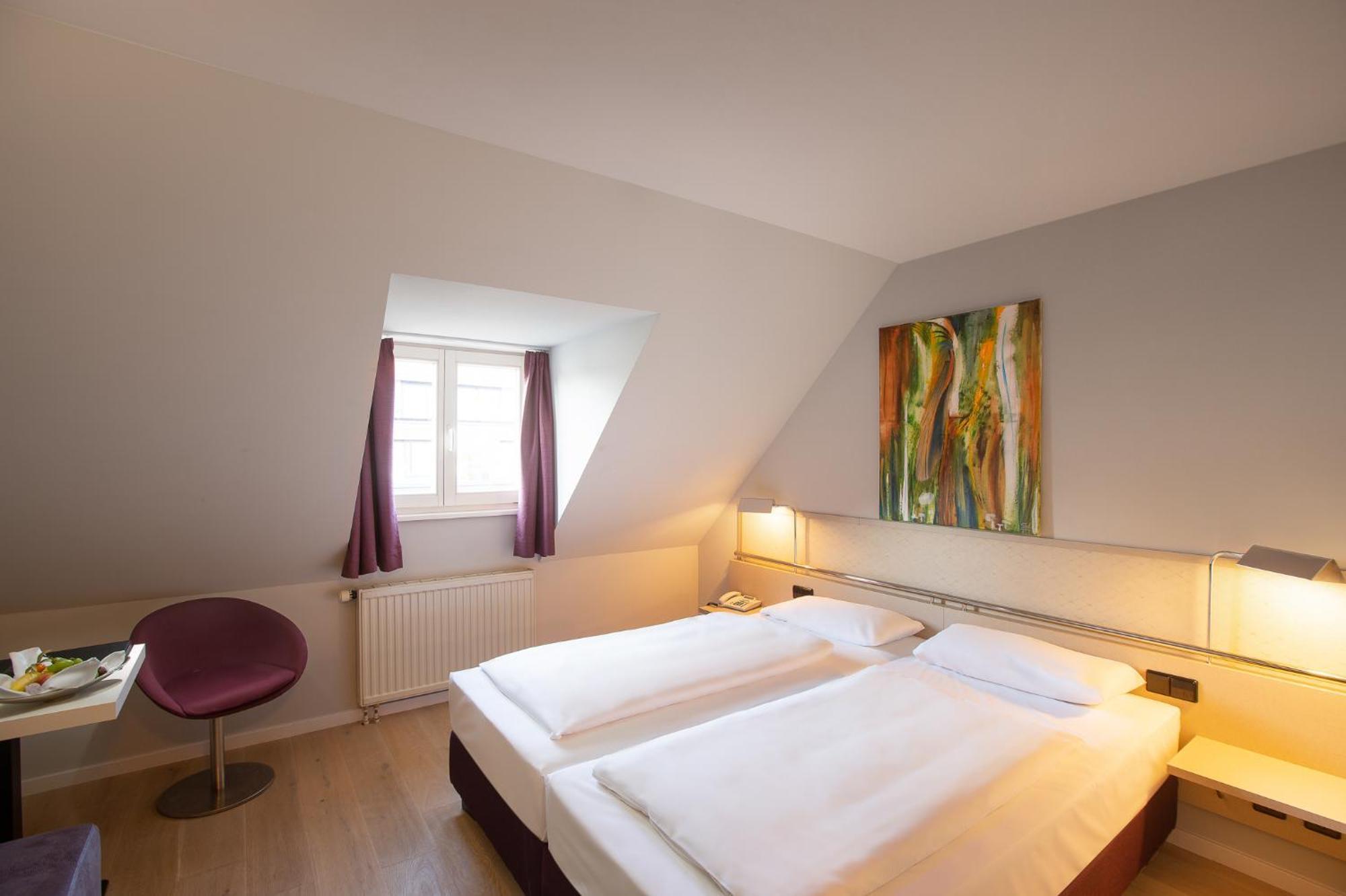Schloss Reinach Hotel